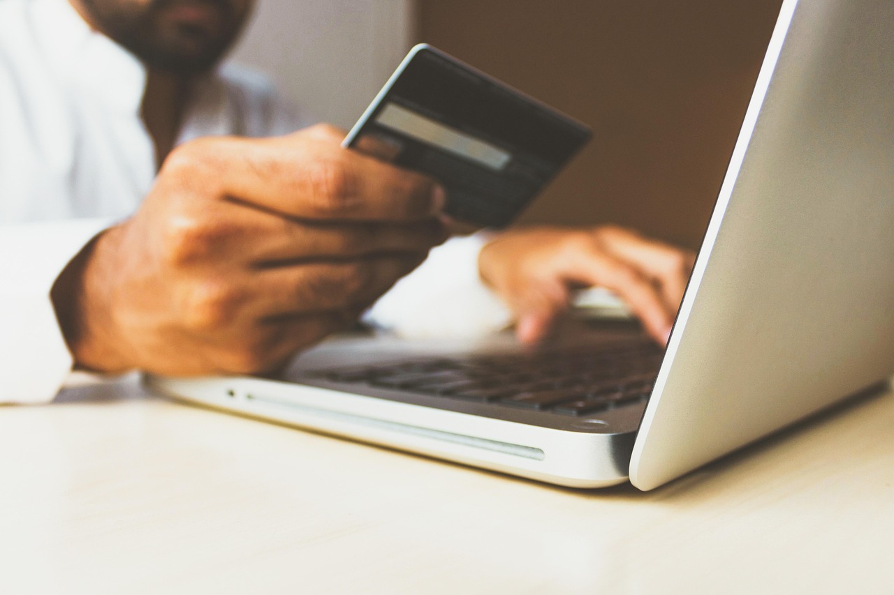 Verifying bank transfer details before paying a German rent deposit