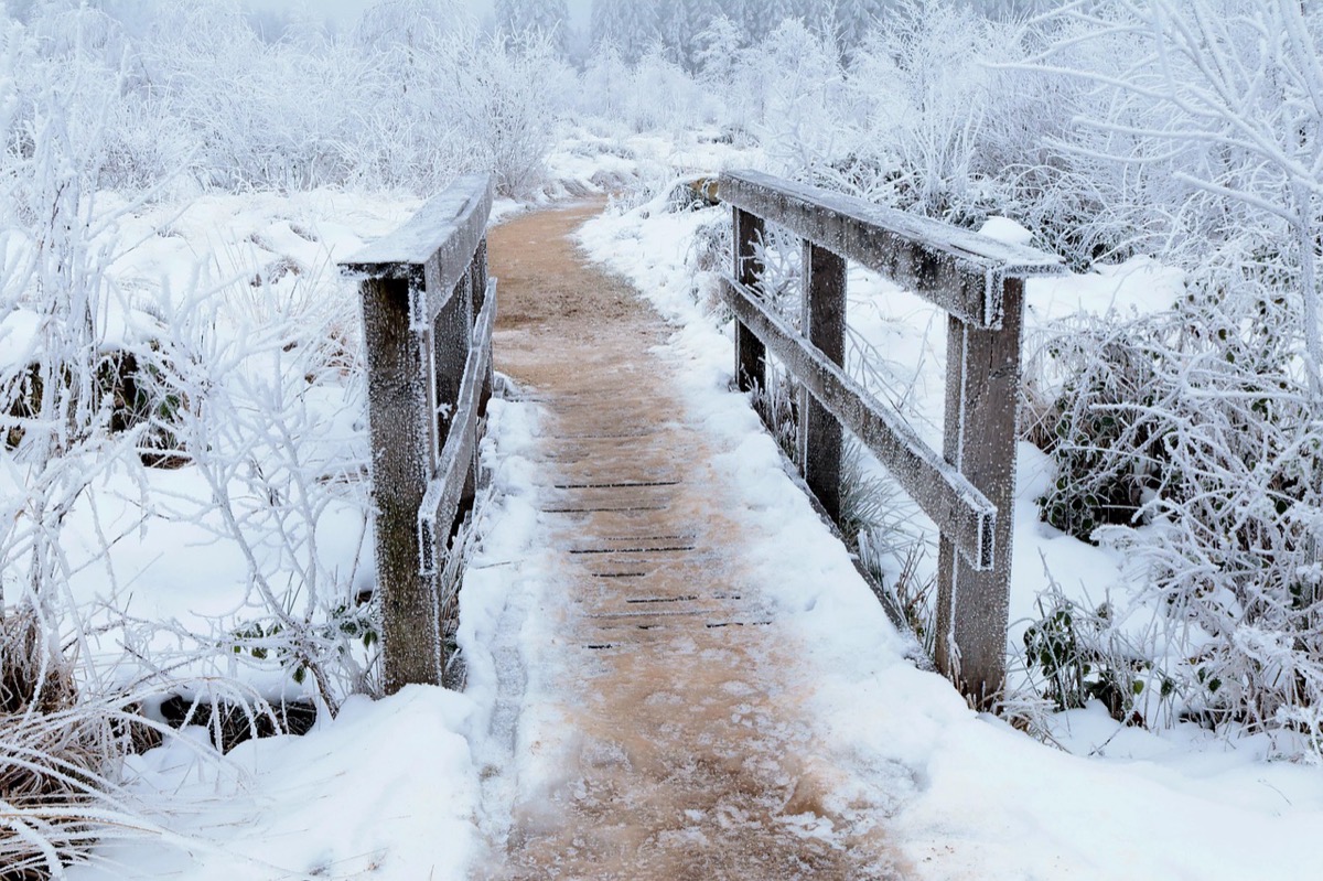 Schneeräumpflicht im Winter: Was gilt für Mieter und Vermieter?