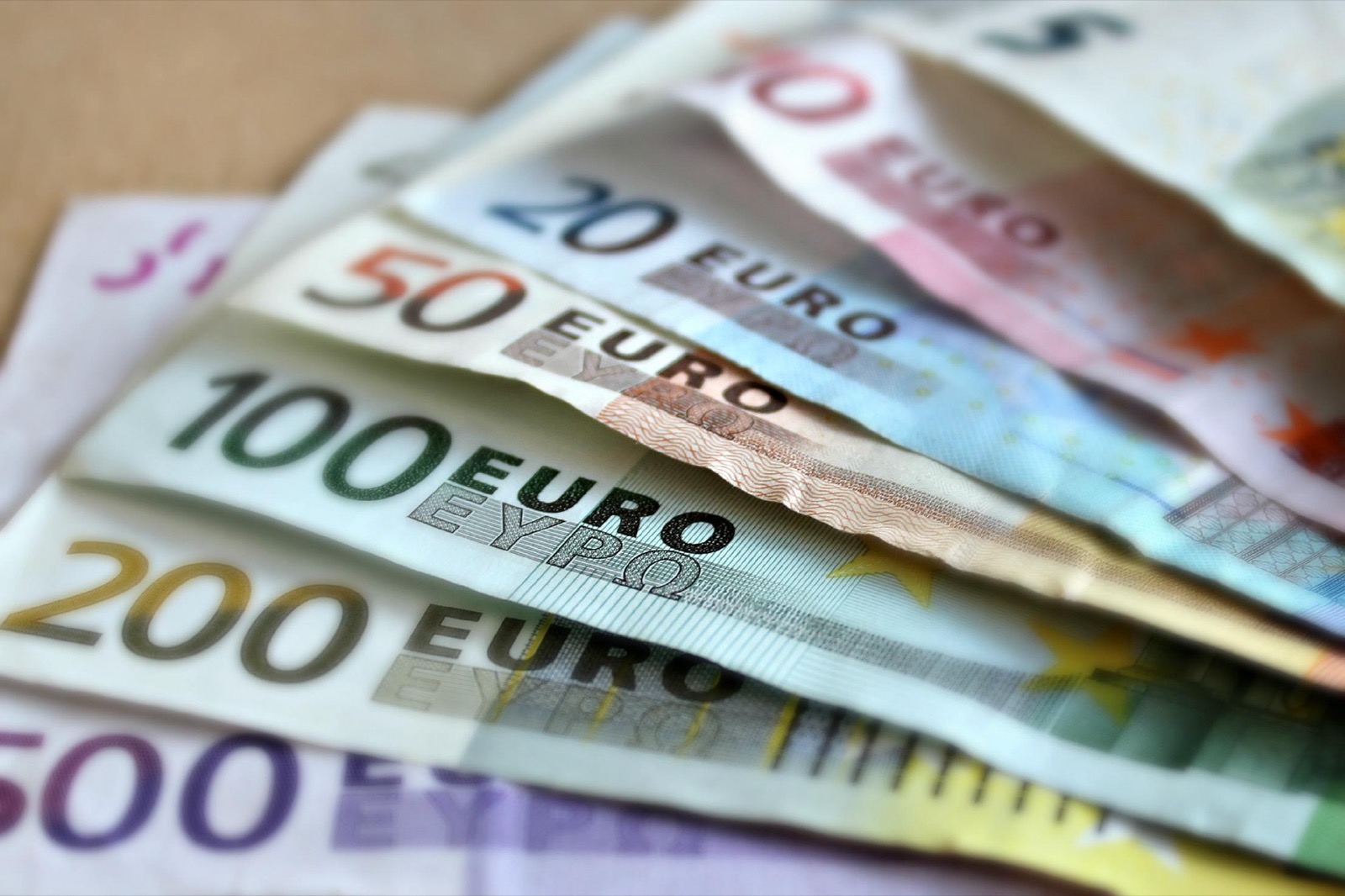 Euro-Banknoten als Sinnbild für die Mietkaution nach dem Ende der SWK-Bürgschaft